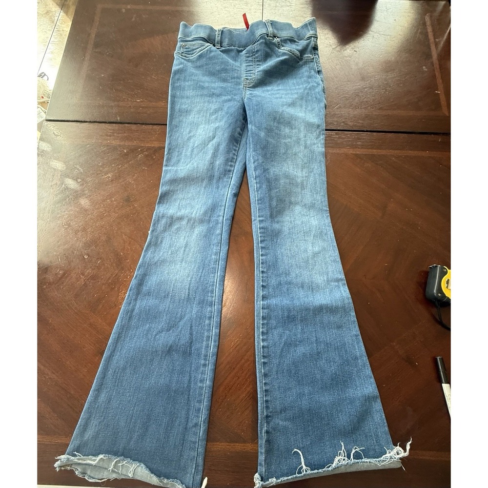 Spanx Pull On Flare Jeans Raw Hem Medium Wash Stretch Denim M Shaping - Picture 2 of 13
